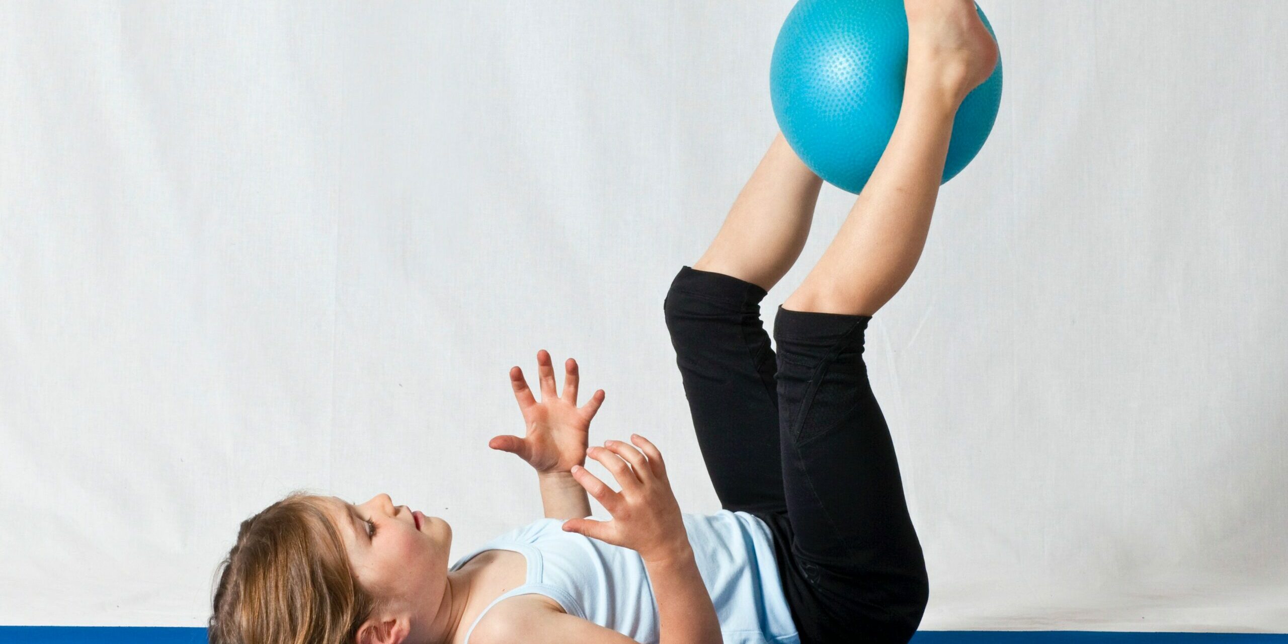 pexels-lena-helfinger-3992594